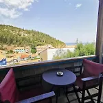 Iris Aparthotel Áyios Nikítas