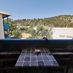 Iris Aparthotel Áyios Nikítas