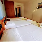 Aparthotel Iris