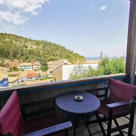 Iris Aparthotel Áyios Nikítas