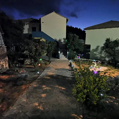 Iris * Agios Nikitas