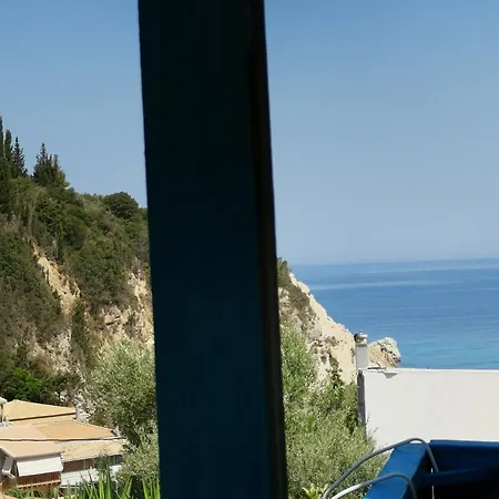 Iris Hotel apartamentowy Áyios Nikítas