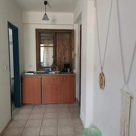 Iris 4* Áyios Nikítas