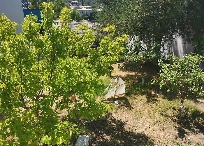 Iris Hotel apartamentowy Áyios Nikítas