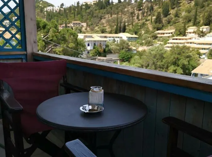 Iris 4* Áyios Nikítas