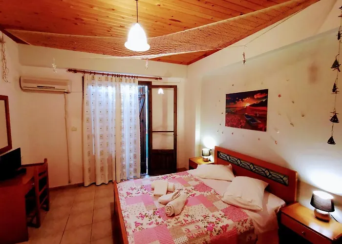 Iris Hotel apartamentowy Áyios Nikítas