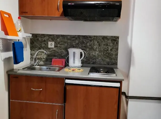 Iris 4* Áyios Nikítas