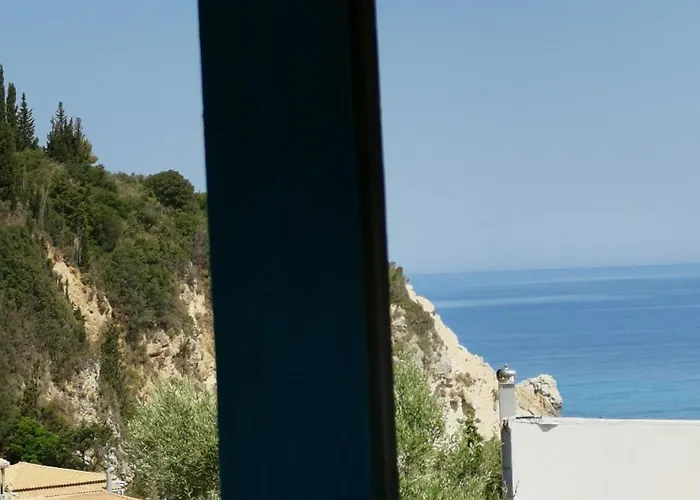 Iris Hotel apartamentowy Áyios Nikítas